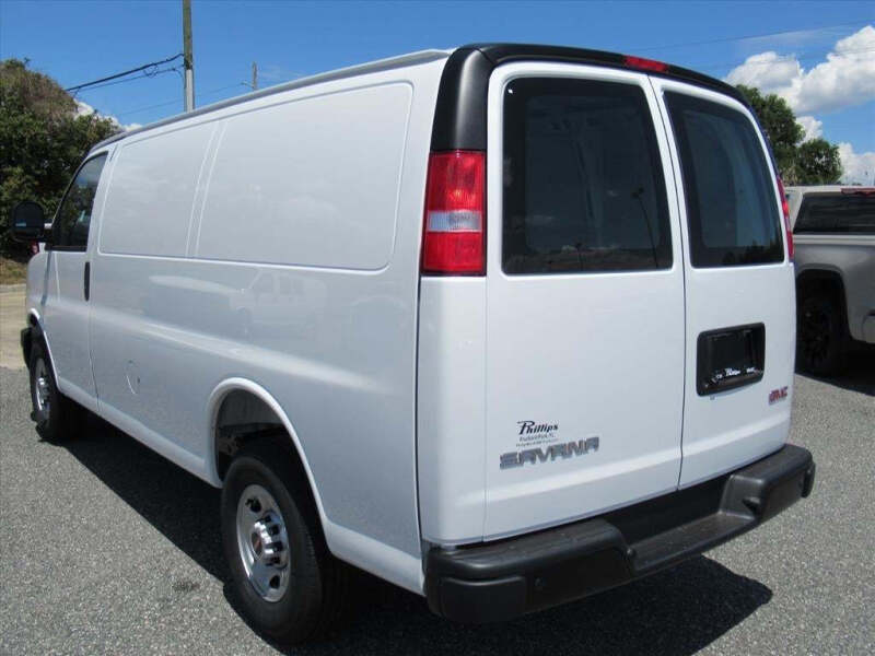 2026 GMC Savana 2500