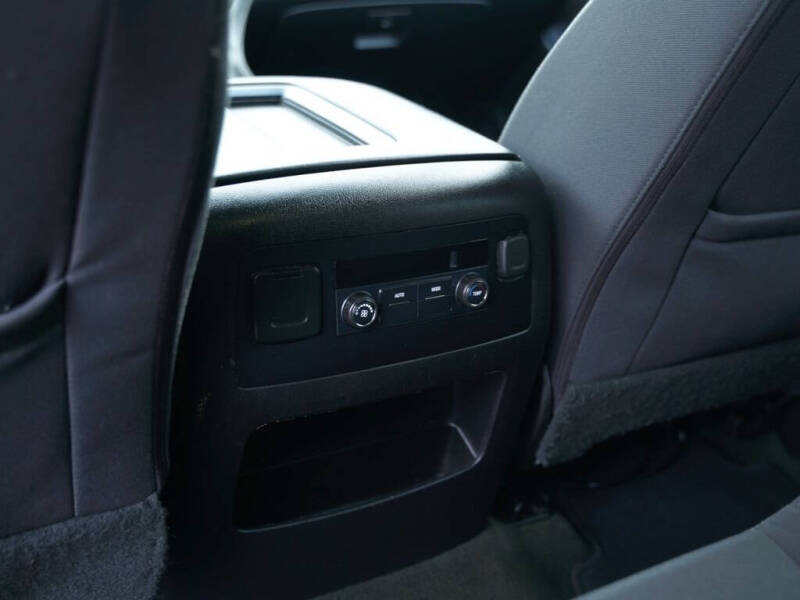 2017 GMC Yukon XL SLE