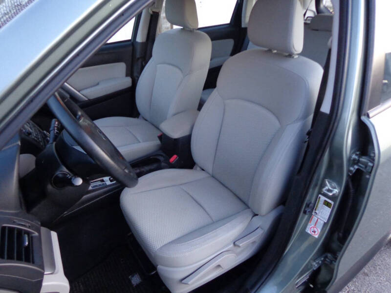 2014 Subaru Forester 2.5i