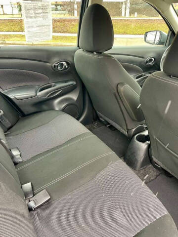 2018 Nissan Versa SV