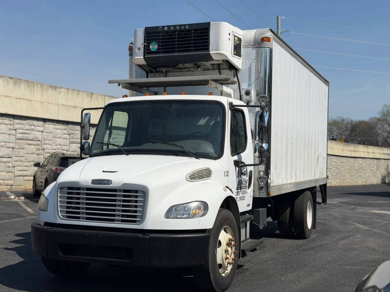 2005 Freightliner M2 106