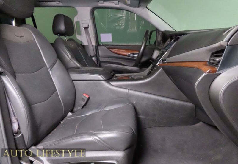 2017 Cadillac Escalade Luxury