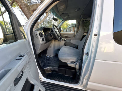2014 Ford E-Series E-350 SD XL