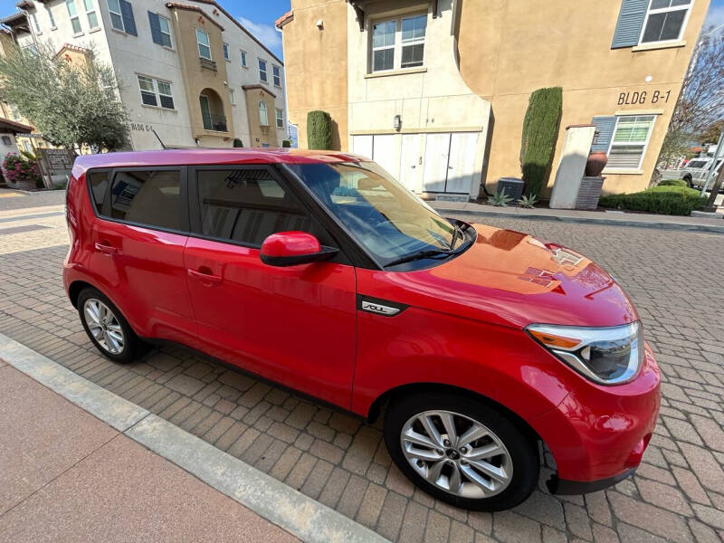 2017 Kia Soul +