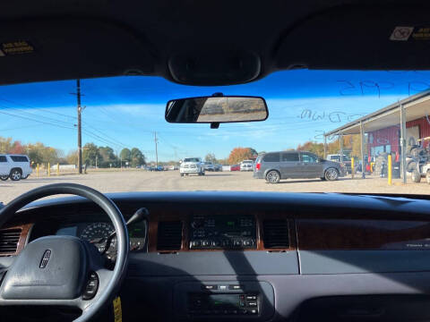 2000 Lincoln Town Car Executive