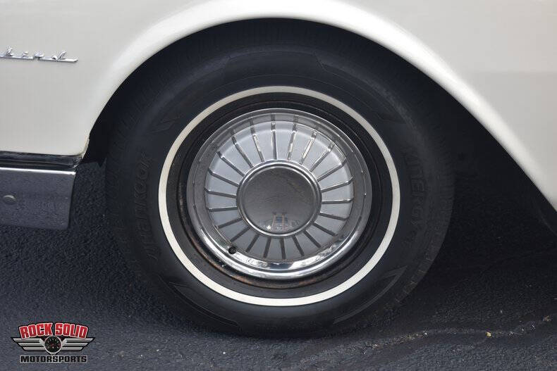 1962 Ford Thunderbird