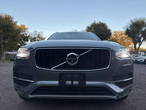 2017 Volvo XC90 T5 Momentum