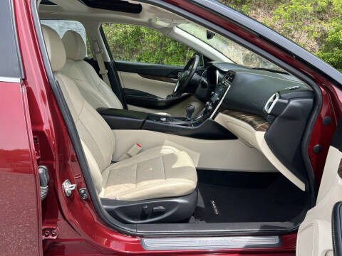 2017 Nissan Maxima Platinum