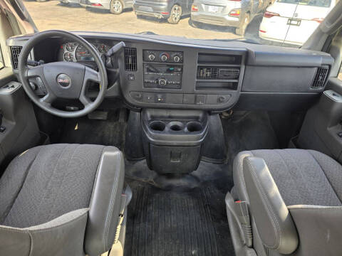 2017 GMC Savana 2500