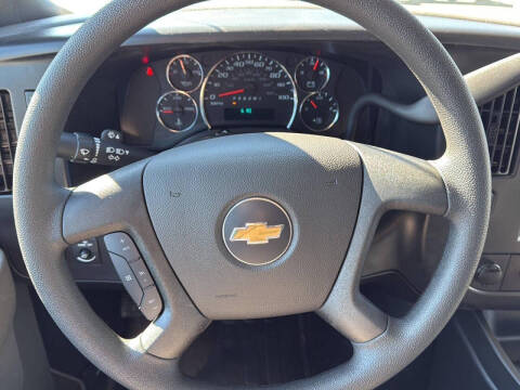 2025 Chevrolet Express 2500