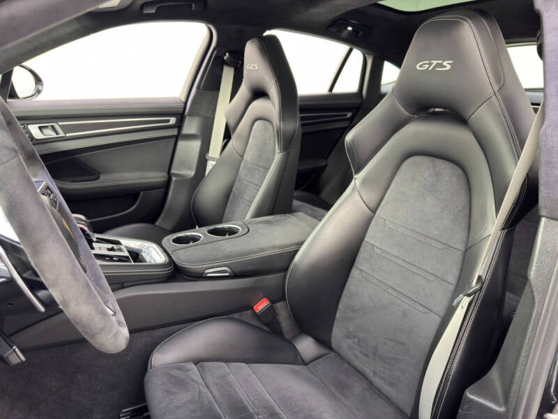 2019 Porsche Panamera GTS