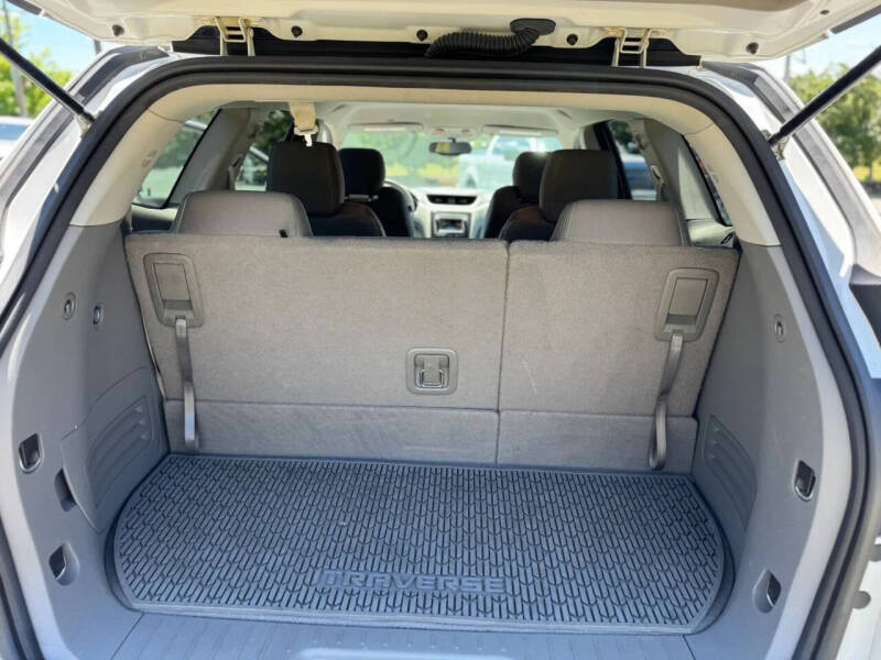2017 Chevrolet Traverse LT