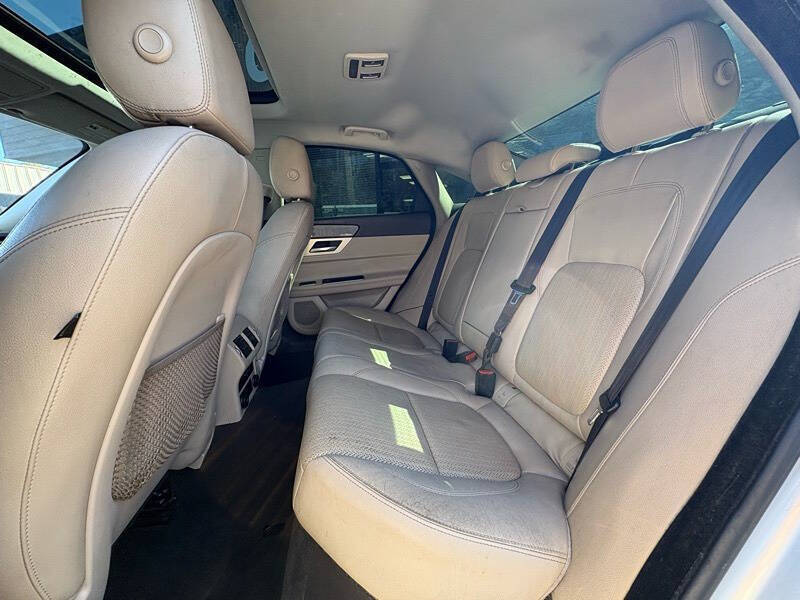 2017 Jaguar XF 35t Prestige