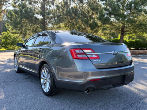 2015 Ford Taurus SEL