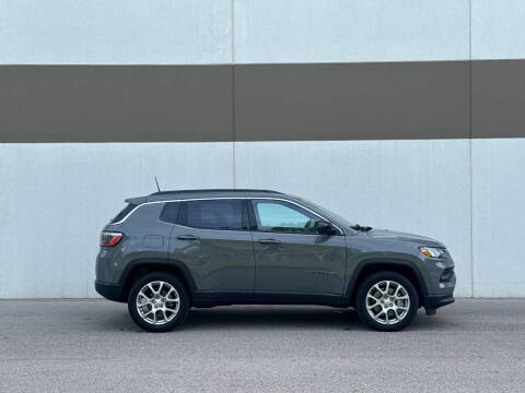 2023 Jeep Compass Latitude Lux