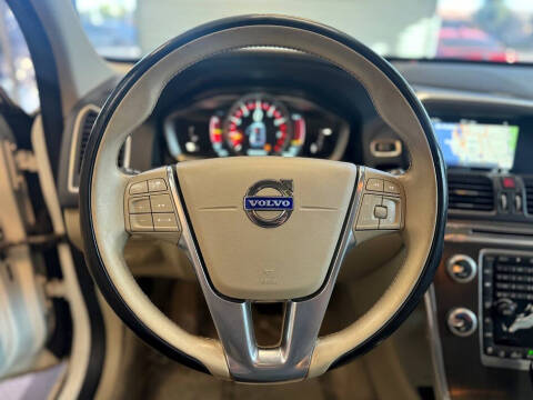 2016 Volvo XC60 T6 Platinum