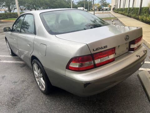 2000 Lexus ES 300