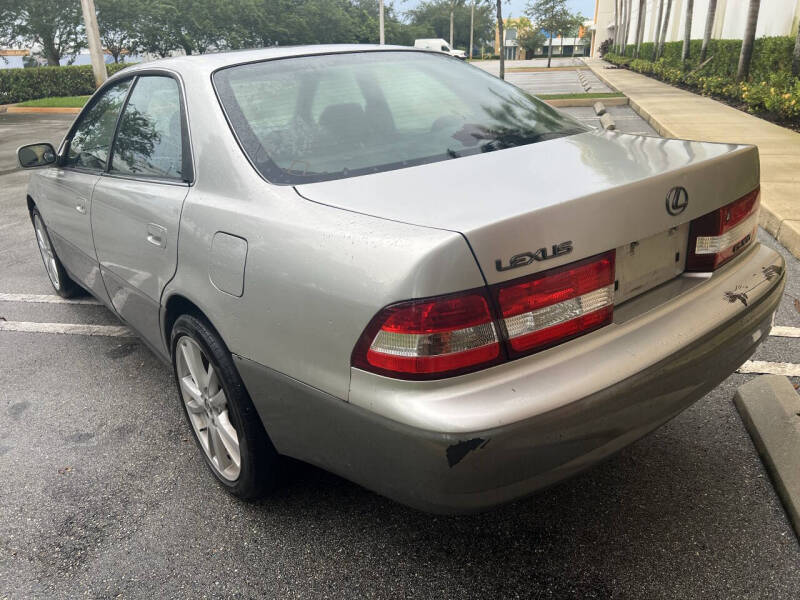 2000 Lexus ES 300