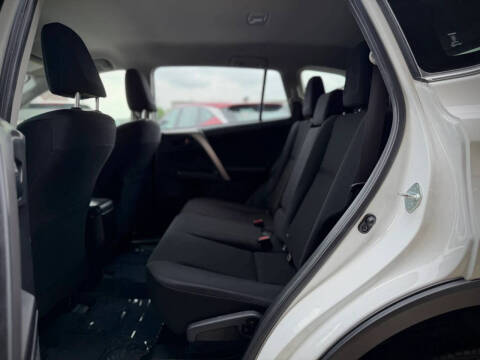 2016 Toyota RAV4 LE