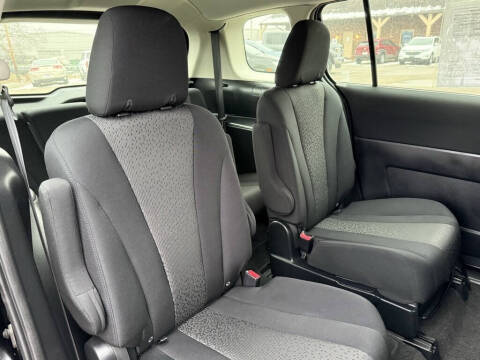 2012 Mazda MAZDA5 Sport