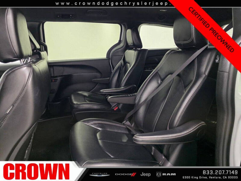 2024 Chrysler Pacifica Plug-In Hybrid Select