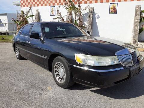 2002 Lincoln Town Car for sale at TWILIGHT AUTO SALES in San Antonio TX