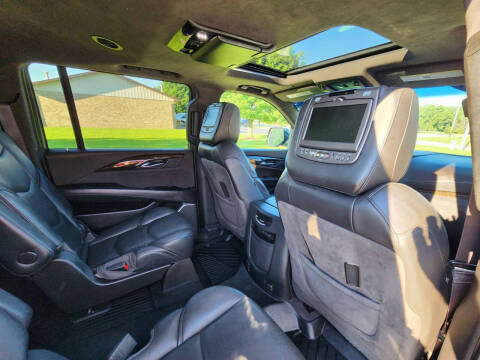 2017 Cadillac Escalade ESV Platinum