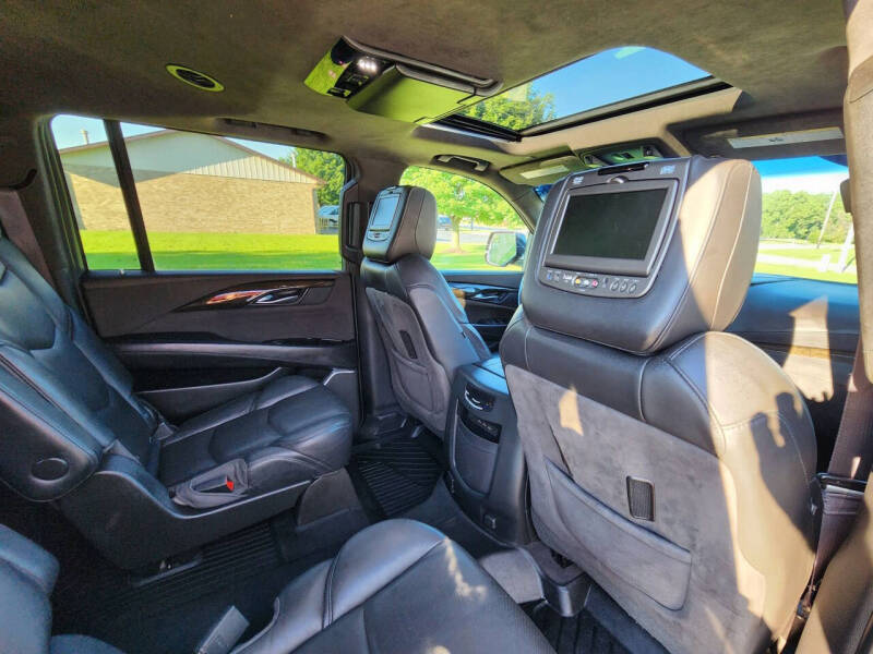 2017 Cadillac Escalade ESV Platinum