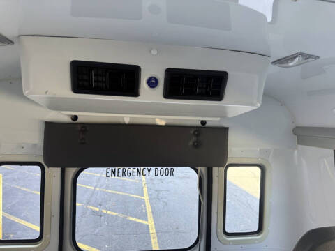 2017 Chevrolet 3500 Express