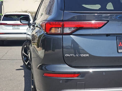 2025 Mitsubishi Outlander PHEV SEL