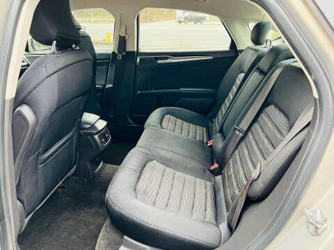 2016 Ford Fusion SE