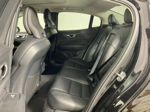 2024 Volvo S60 B5 Core Dark Theme