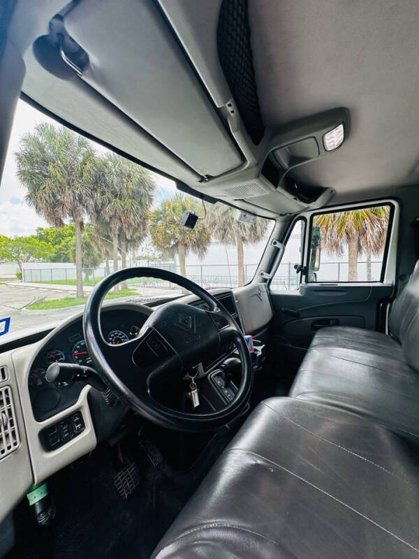 2017 International DuraStar 4300