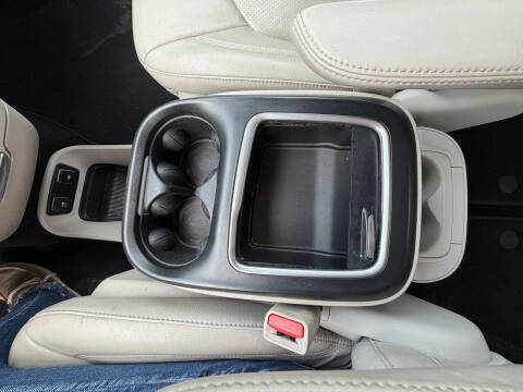 2017 Chrysler Pacifica Touring-L Plus