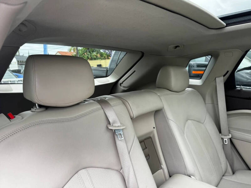 2012 Cadillac SRX Luxury Collection