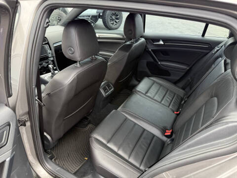 2016 Volkswagen Golf R 4Motion