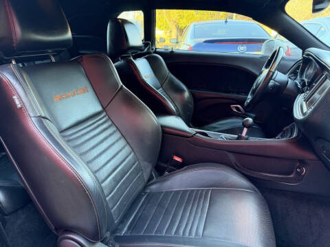 2016 Dodge Challenger R/T Shaker