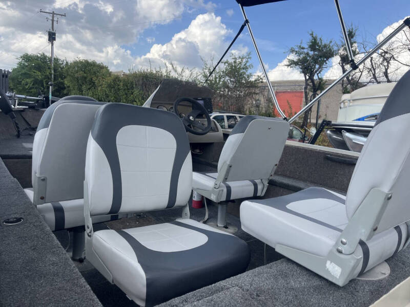 2002 Tracker PRO AVENGER 16