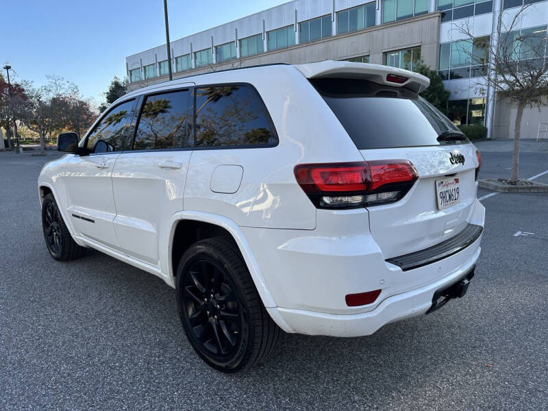 2017 Jeep Grand Cherokee Altitude
