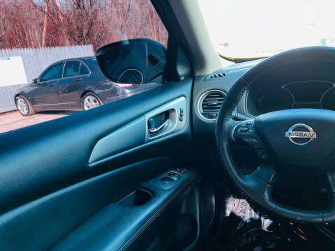 2020 Nissan Pathfinder SL