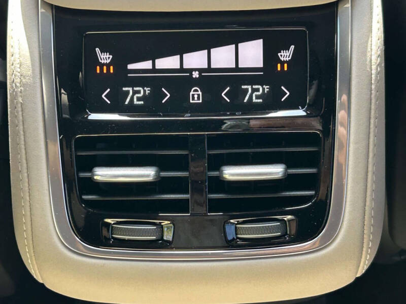 2026 Volvo XC90 B6 Core