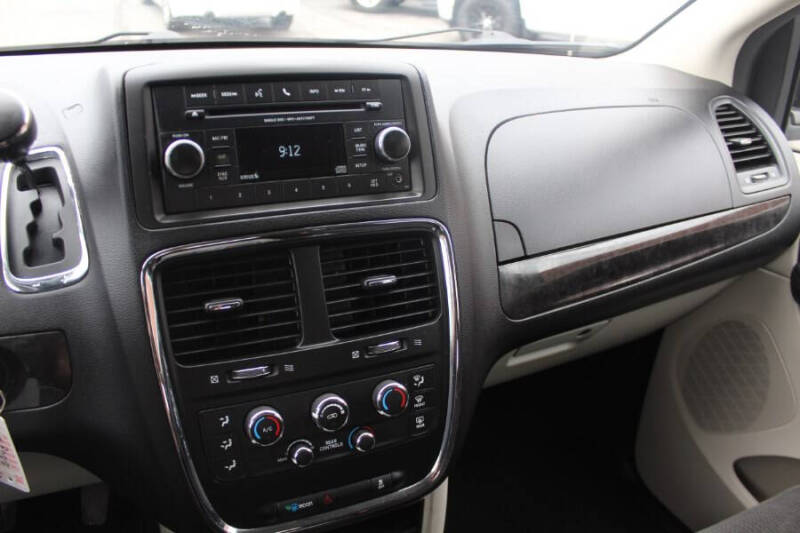 2015 Dodge Grand Caravan American Value Package