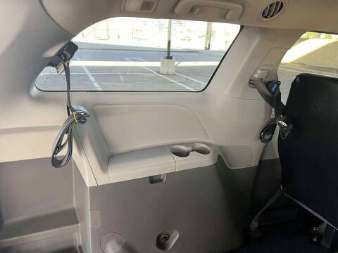 2020 Toyota Sienna L 7-Passenger