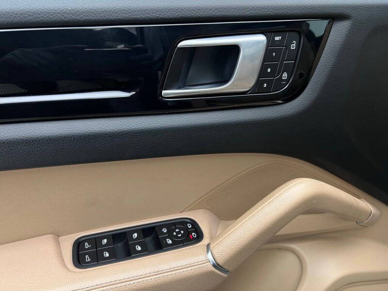 2022 Porsche Cayenne