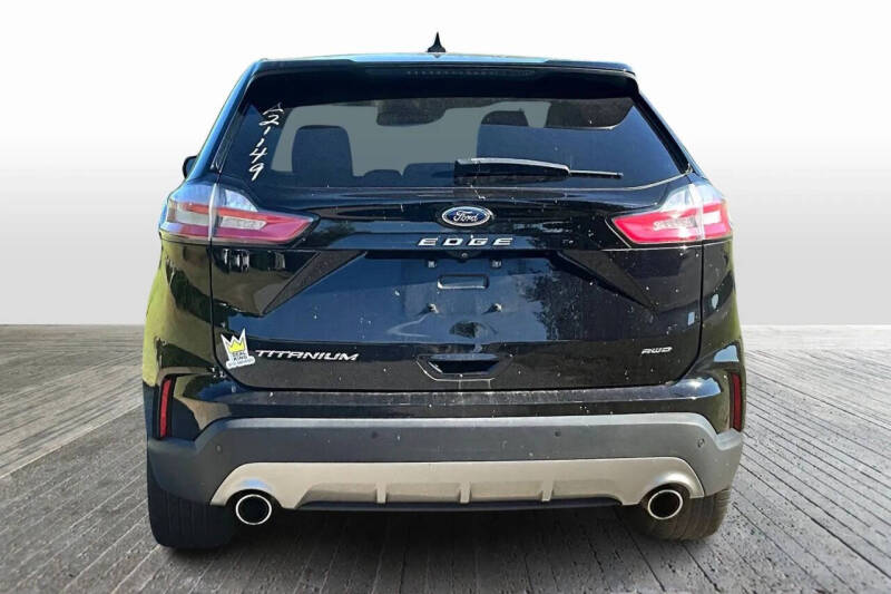 2021 Ford Edge Titanium