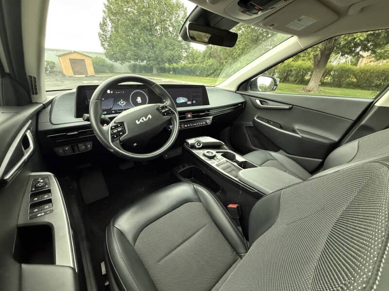 2022 Kia EV6 Light