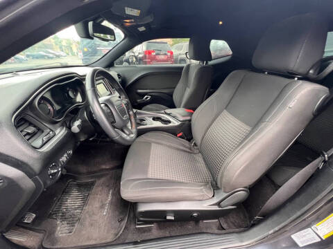 2017 Dodge Challenger SXT