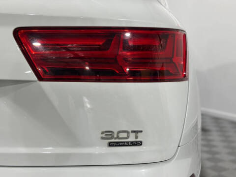 2017 Audi Q7 3.0T quattro Prestige