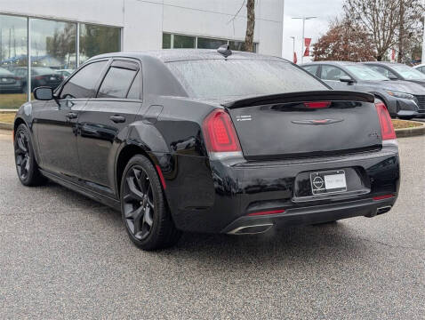 2022 Chrysler 300 S V8