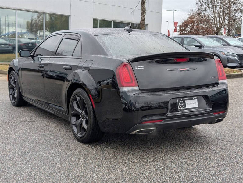 2022 Chrysler 300 S V8